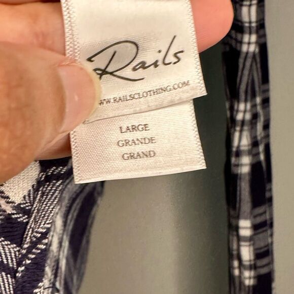 Rails Hunter Plaid Navy Blue Rayon Western Grunge Shirt Blouse Sz L - Picture 6 of 7